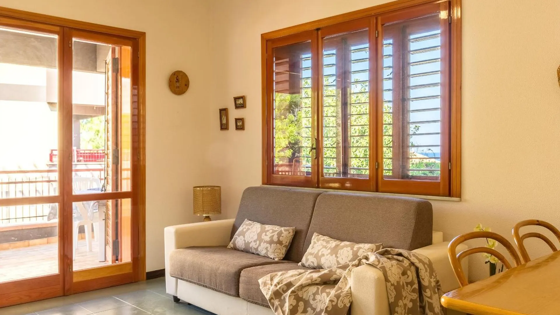 Ferienwohnung In Letojanni Mit Terrasse Und Garten